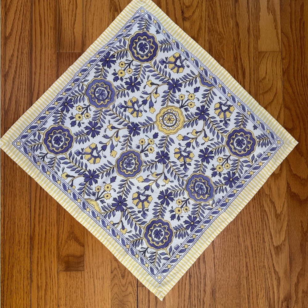 10 Williams & Sonoma lilac & yellow Spring Easter Napkins dinner napkins - Picture 3 of 3